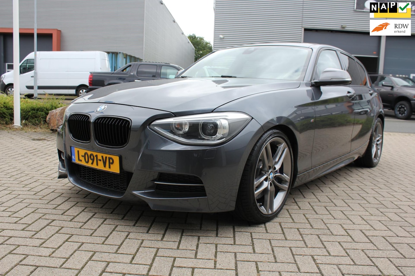 BMW 1-serie - M135i xDrive Zeldzaam - AutoWereld.nl