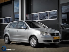 Volkswagen Polo - 1.4-16V 5-Deurs | AIRCO | CRUISE | CARPLAY | TREKHAAK | NW. DISTRIBUTIE