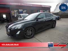 Ford Focus - 1.0 EcoBoost Hybrid 125pk Titanium X Business Panoramadak