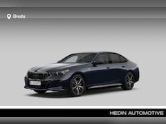 BMW i5 - xDrive40 84 kWh | M-Sport Pro | Adaptief onderstel Professional | Comfortstoelen | stoelve