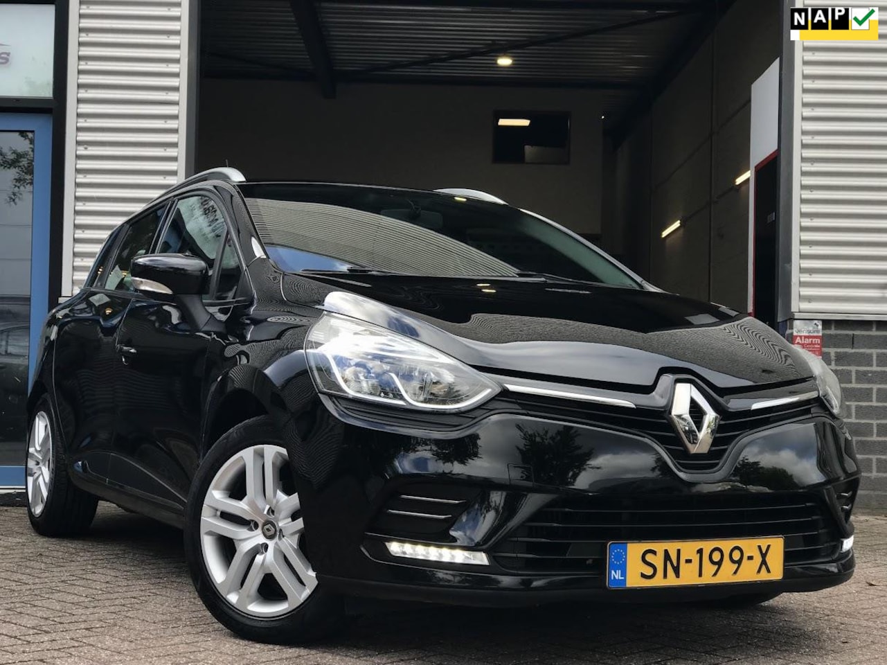 Renault Clio - 0.9 TCe Zen|Navi|Cruise|Trekhaak|16''LM - AutoWereld.nl