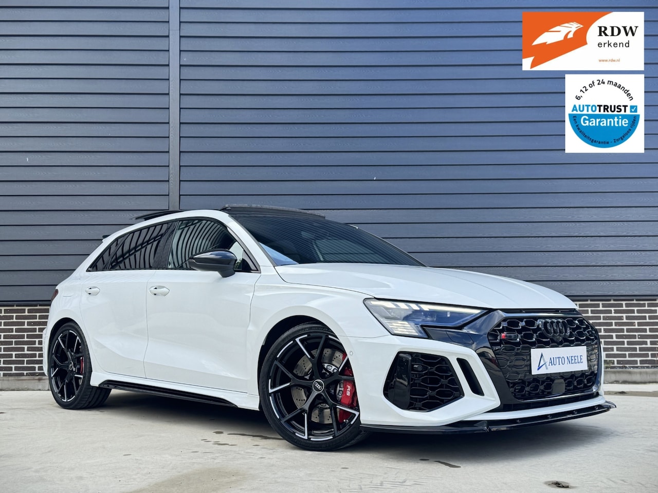 Audi RS3 - Sportback 2.5 TFSI Quattro BTW, Panoramadak, Elektr. Stoelen - AutoWereld.nl