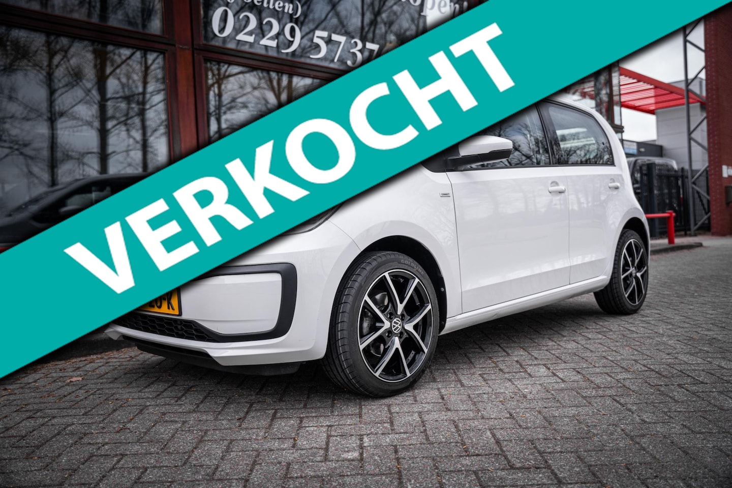 Volkswagen Up! - 1.0 BMT high up! | Airco | Bluetooth Telefoon | Stuur bediening | Telefoon houder | Electr - AutoWereld.nl