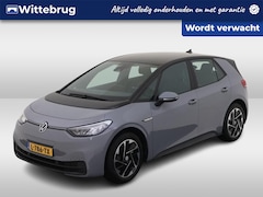Volkswagen ID.3 - Life 58 kWh Navigatie / Parkeersensoren / Clima / LED verlichting / Stoelverwarming / 18"