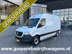 Mercedes-Benz Sprinter - 317 1.9 CDI L2 H2 Automaat / MBUX / Trekhaak / Camera / Navigatie / Cruise control / Airco