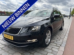 Skoda Octavia Combi - 1.4 TSI Greentech Style navigatir airco/ecc keurige auto