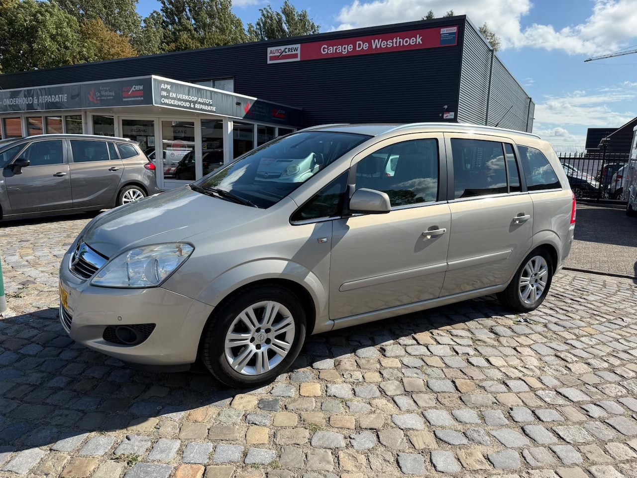 Opel Zafira - 2.2 Cosmo 7-Persoons - AutoWereld.nl