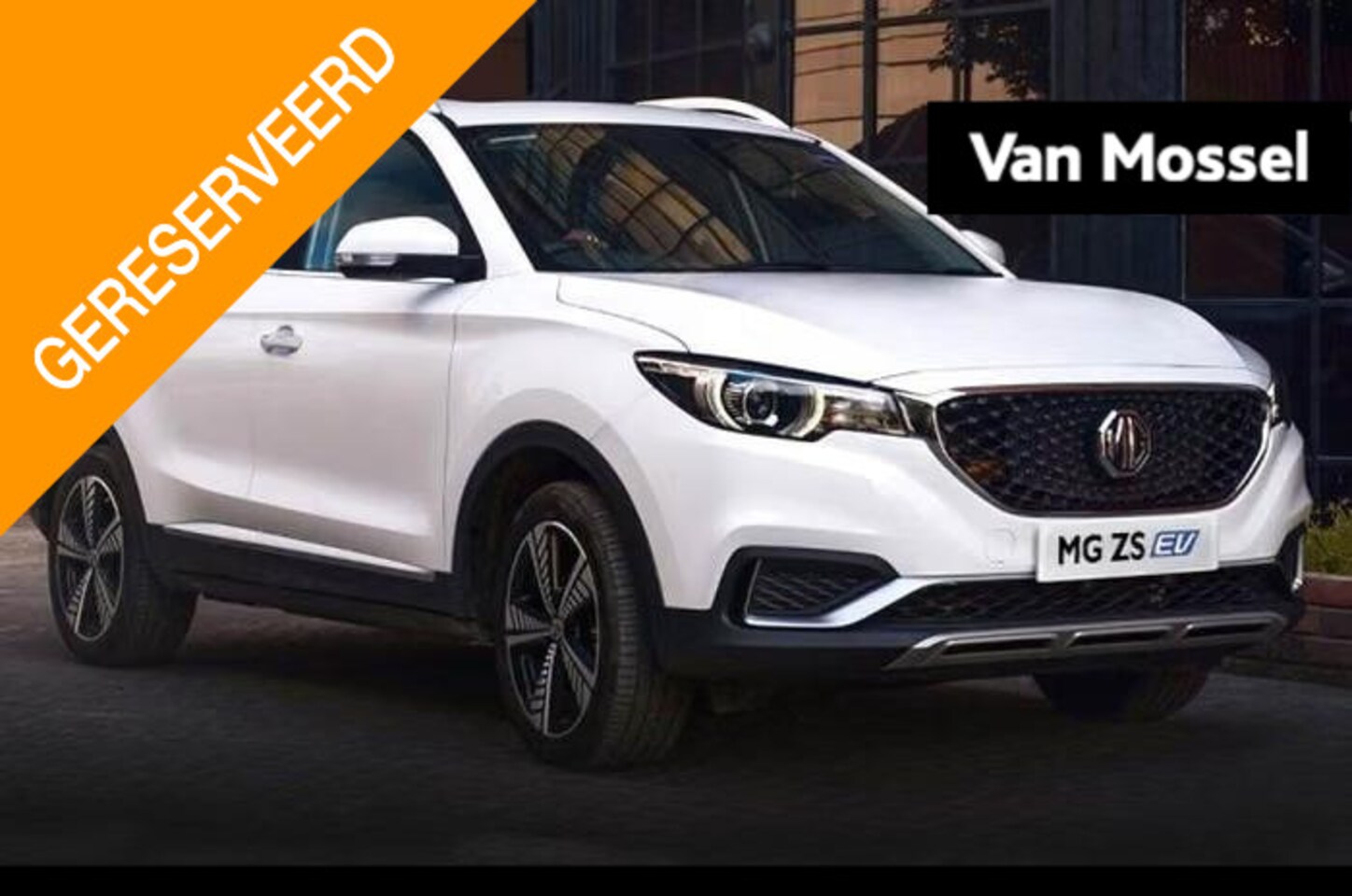 MG ZS - Luxury 45 kWh Panoramisch schuifkanteldak | Blindehoekdetectie | Stoelverwarming - AutoWereld.nl