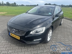 Volvo V60 - 2.4 D6 Twin Engine R-Design