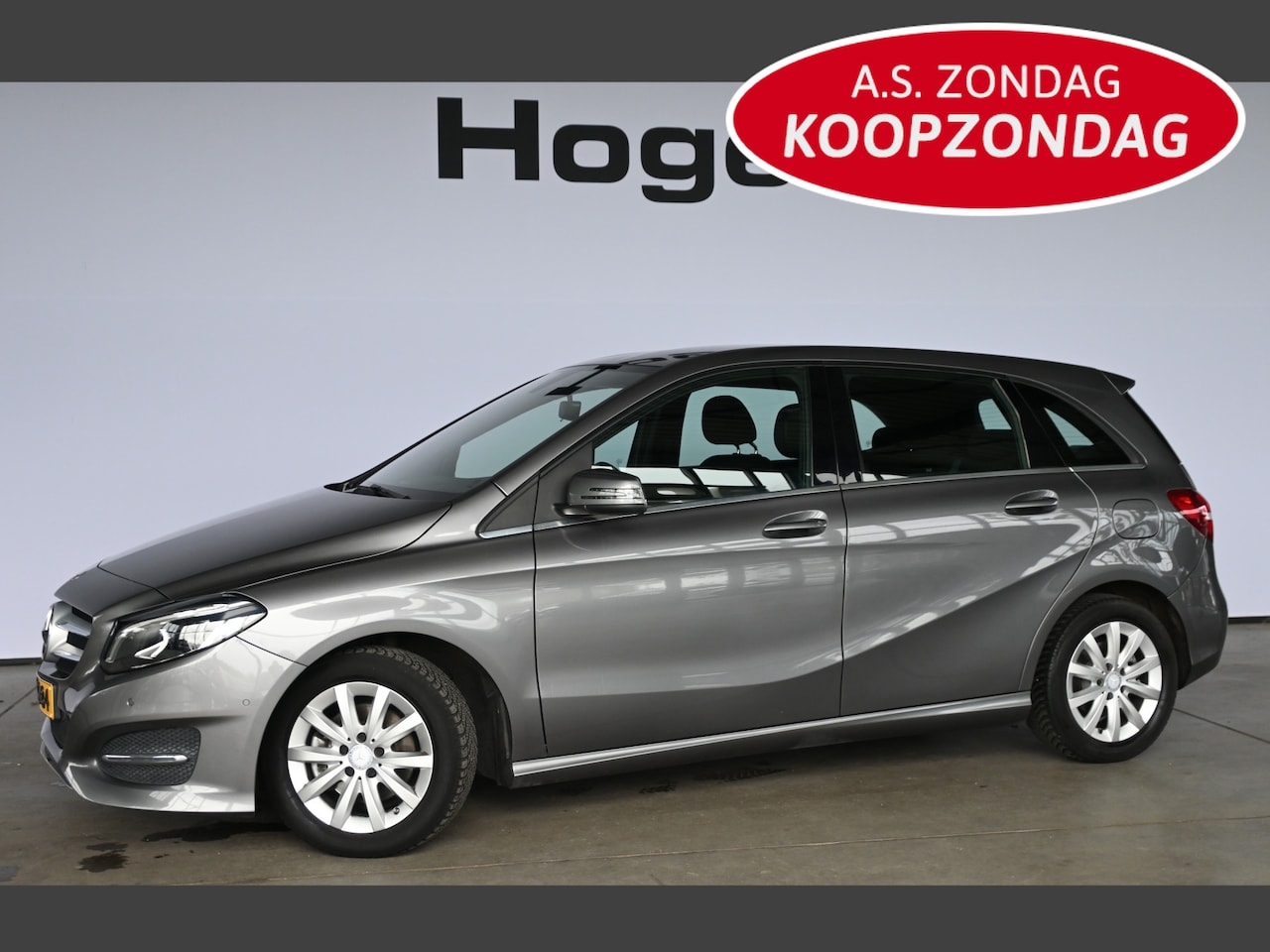 Mercedes-Benz B-klasse - 180 Ambition Automaat Airco Navigatie LED Trekhaak Rijklaarprijs Inruil Mogelijk! - AutoWereld.nl
