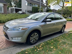 Ford Mondeo - 1.6-16V Ghia met panorama dak, APK 01-08-2026