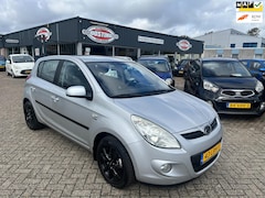 Hyundai i20 - 1.2i DynamicVersion(st-bekr, airco, 5drs, bj10, 2199, -)