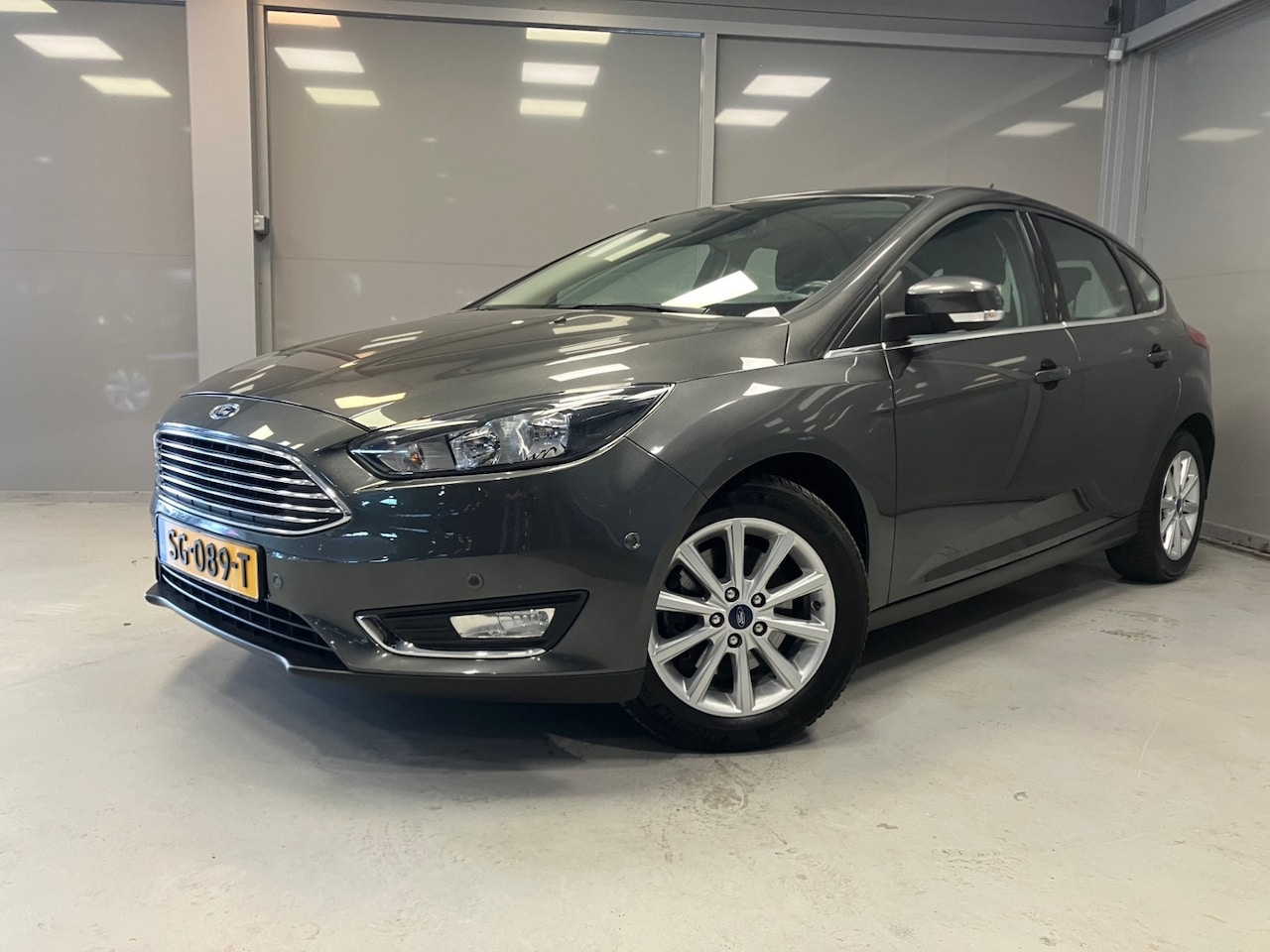 Ford Focus - Titanium 1.5 EcoBoost | Navigatie | Camera | Trekhaak | - AutoWereld.nl