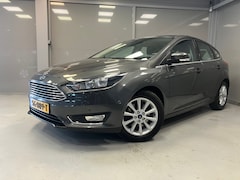 Ford Focus - Titanium 1.5 EcoBoost | Navigatie | Camera | Trekhaak |