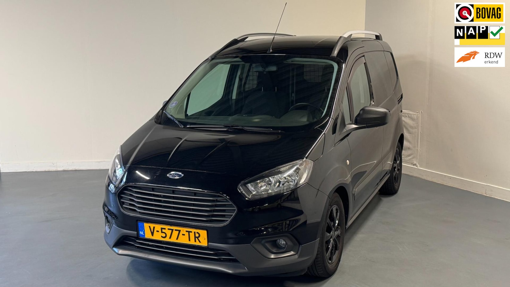 Ford Transit Courier - 1.0 Trend | NL-AUTO | 1E EIGENAAR | DEALER OND. | PARKEERSEN. | STOELVERWARM. | - AutoWereld.nl