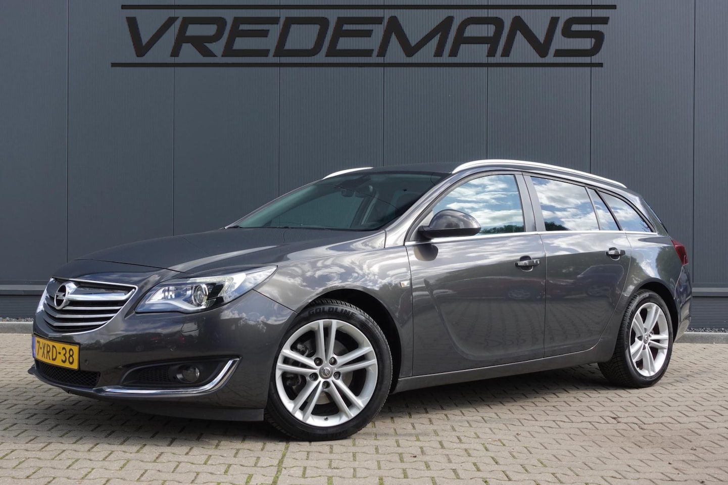 Opel Insignia Sports Tourer - 2.0 CDTI EcoFLEX Business+ - AutoWereld.nl