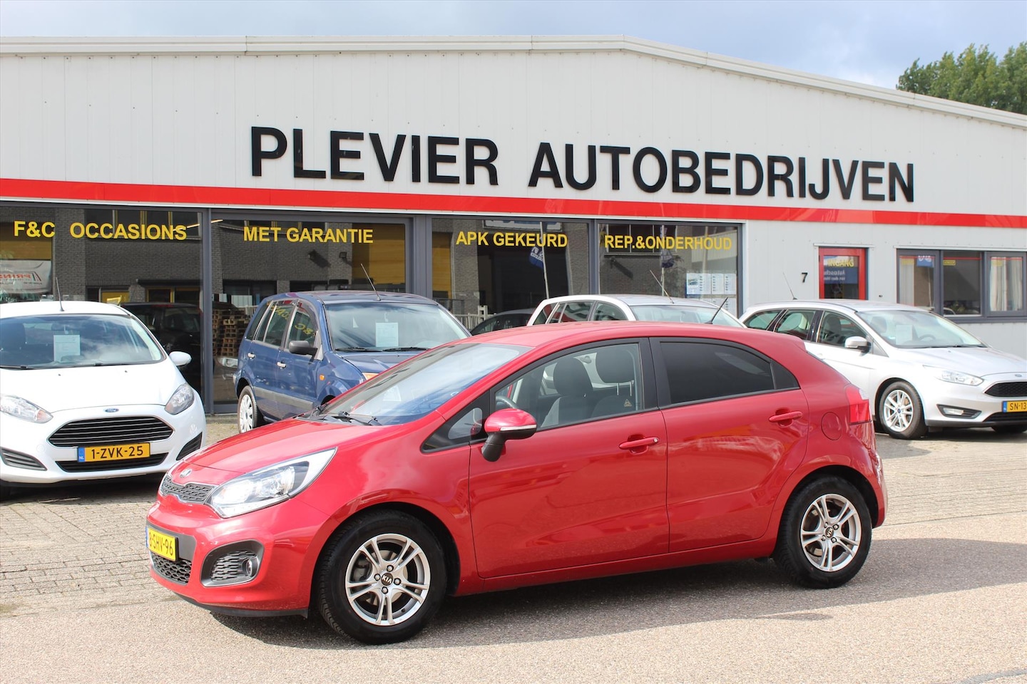 Kia Rio - 1.2 I 5-DEURS - AutoWereld.nl