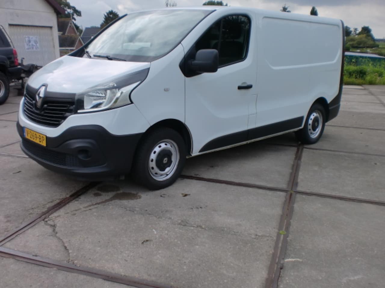 Renault Trafic - 1.6 DCI EURO6 AIRCO 3PERS BJ11 2016 KM220 - AutoWereld.nl