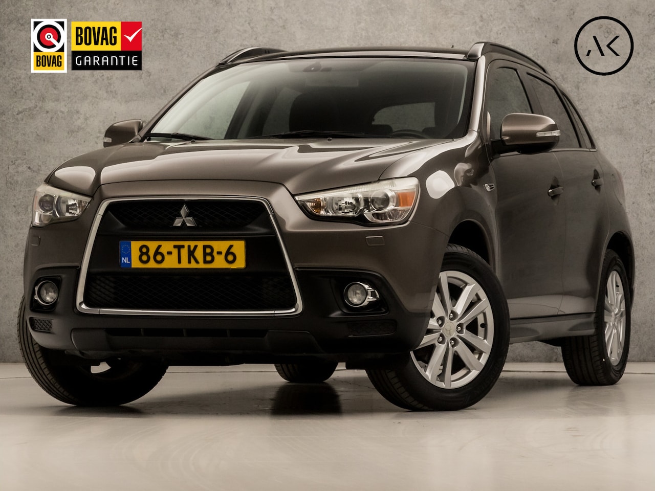 Mitsubishi ASX - 1.6 Intense Sport (PANORAMADAK, NAVIGATIE, CLIMATE, GETINT GLAS, SPORTSTOELEN, TREKHAAK, X - AutoWereld.nl