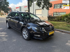 Skoda Octavia Combi - 1.6 TDI Greentech Ambition Business AUTOMAAT