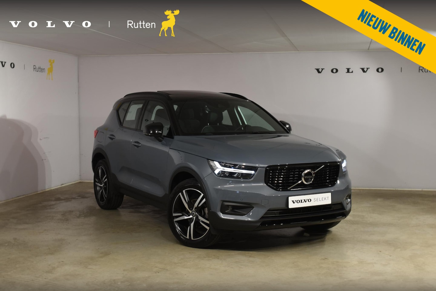 Volvo XC40 - T3 163PK Automaat R-Design / 360 Camera / Panorama Dak / Harman Kardon / Elektrische Bestu - AutoWereld.nl
