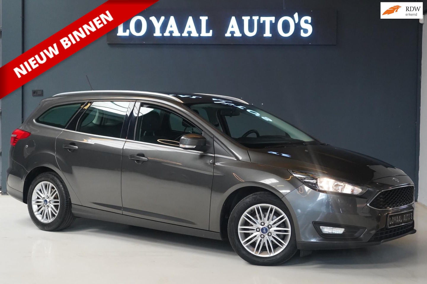 Ford Focus Wagon - 1.0 Titanium | CRUISE | AIRCO | PDC | ELEK.RAMEN | APK - AutoWereld.nl