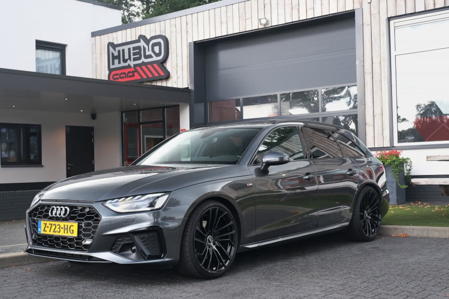 Audi A4 Avant - 35 TFSI S-Line Pano, Navi. - AutoWereld.nl