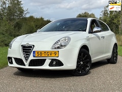 Alfa Romeo Giulietta - 1.4 T Distinctive Aut/Leder/Pdc/17''