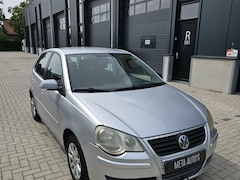 Volkswagen Polo - 1.4-16V Trendline