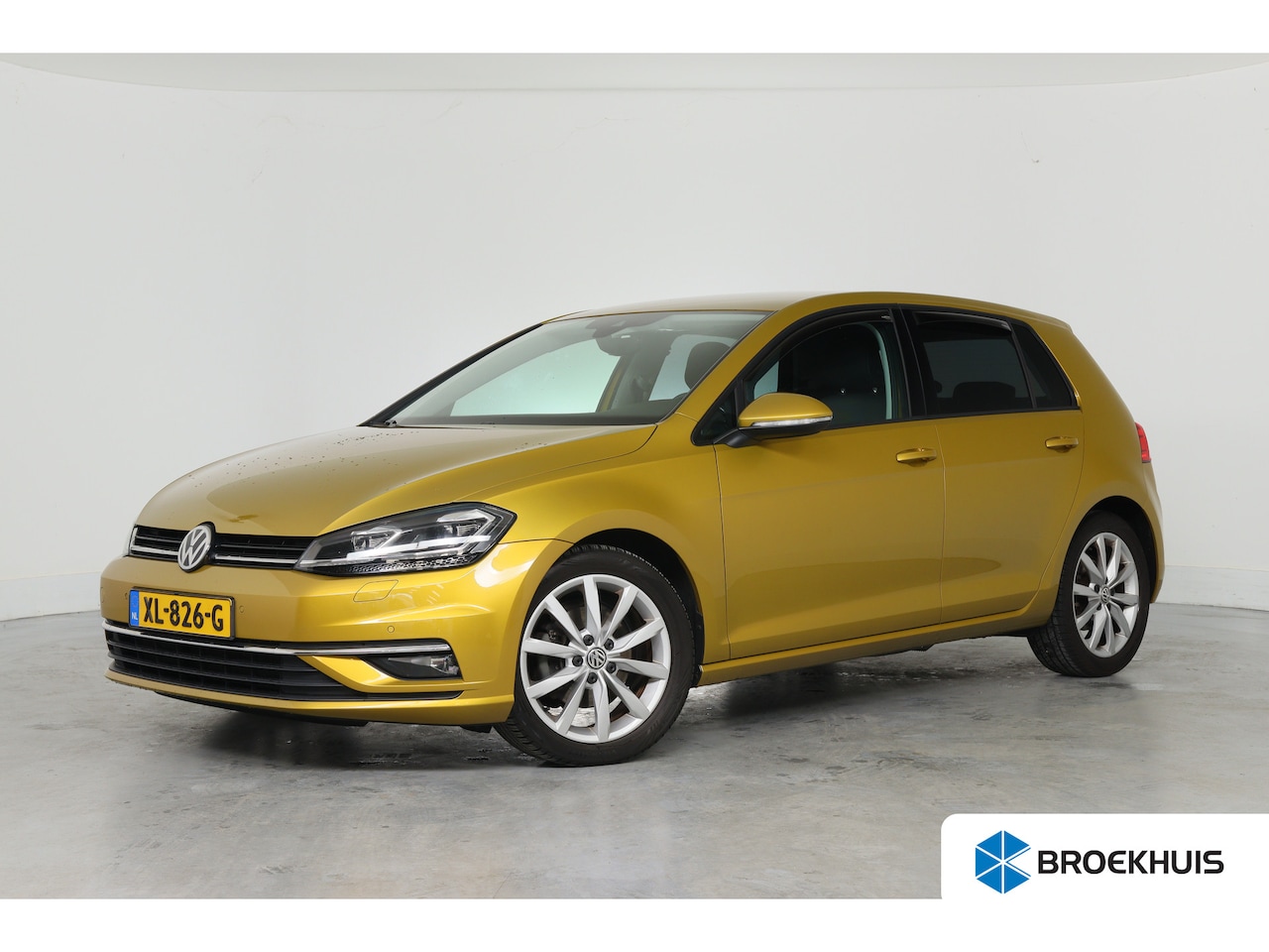 Volkswagen Golf - 1.5 TSI Highline | Dealer Onderhouden! | LED | Massage | Virtual | Clima | Camera | Navi | - AutoWereld.nl