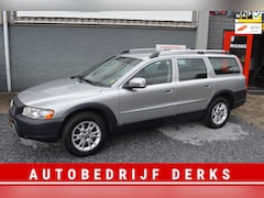 Volvo XC70 - 2.4 D5 Kinetic AUT Leer Airco Trekhaak 4X4
