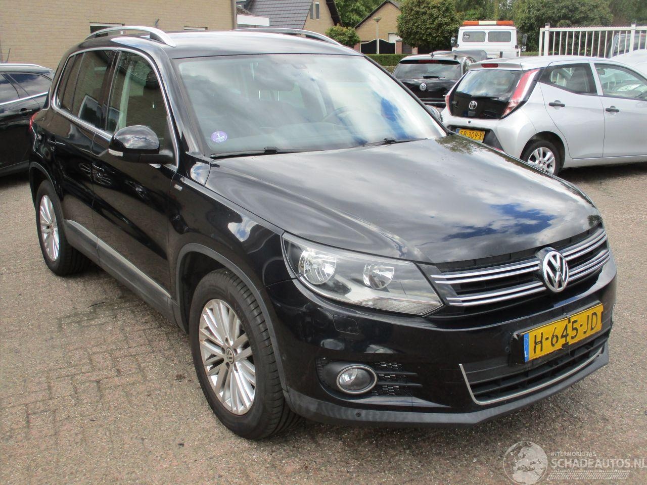 Volkswagen Tiguan - 1.4 TSI Sport&Style rest bpm 300 euro - AutoWereld.nl
