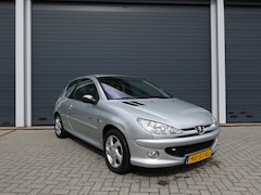 Peugeot 206 - 1.4 16V QUICKSILVER 3D Quicksilver