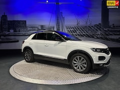 Volkswagen T-Roc - 1.5 TSI Sport *Pano*ACC*Camera