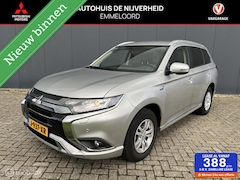 Mitsubishi Outlander - 2.4 PHEV Pure trekhaak parkeersensoren camera