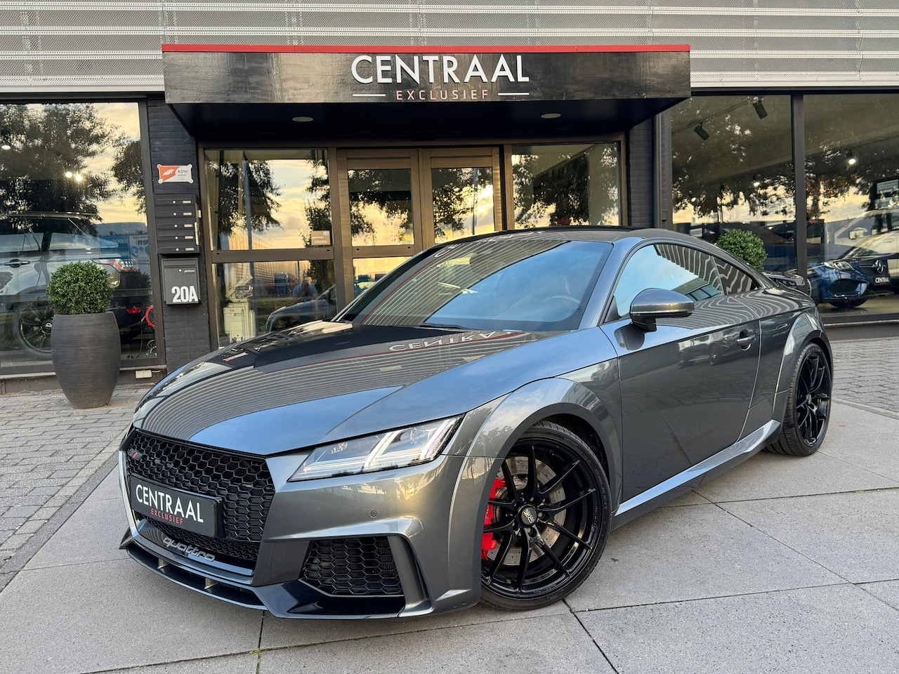 Audi TTRS - TT 2.5 TFSI quattro B&O|Carbon|400PK|Camera|BTW - AutoWereld.nl