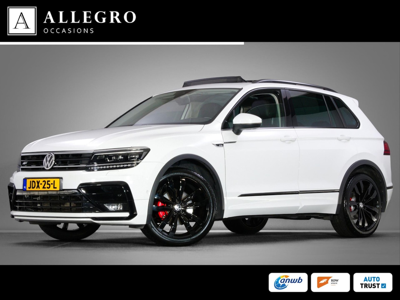 Volkswagen Tiguan - 1.5 TSI ACT Highline Business R (PANORAMADAK, SFEERVERLICHTING, TREKHAAK, ADAPTIVE CRUISE - AutoWereld.nl