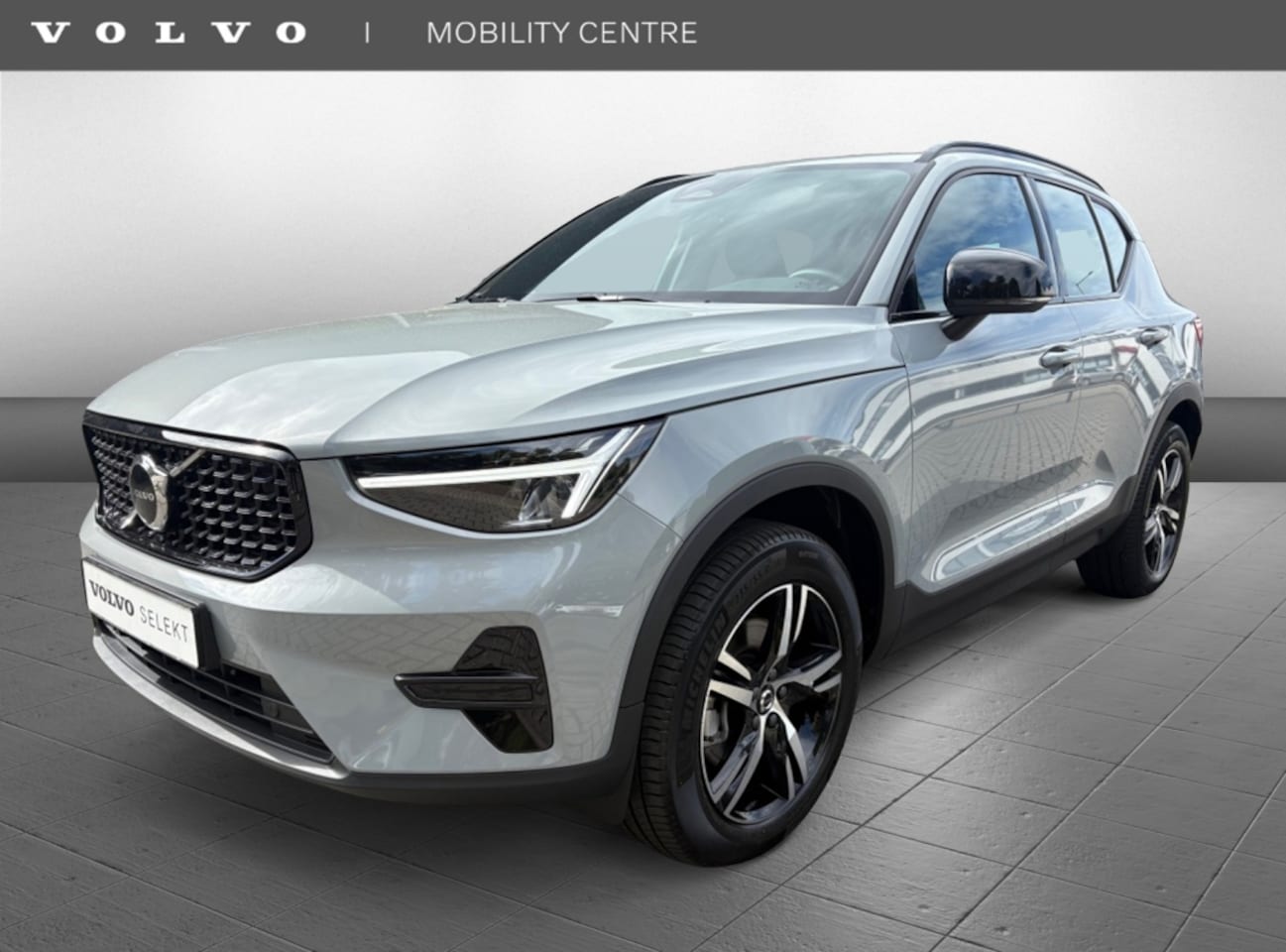 Volvo XC40 - 2.0 B4 Plus Dark | Trekhaak | H&K Audio - AutoWereld.nl