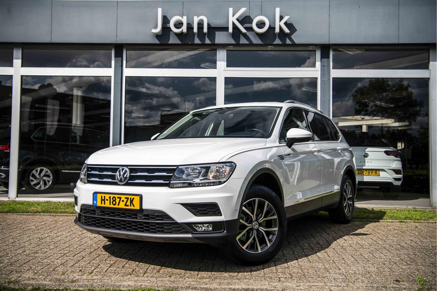 Volkswagen Tiguan Allspace - 1.5 TSi 150 pk Comfortline Executive | Winter | Trekhaak | Camera - AutoWereld.nl