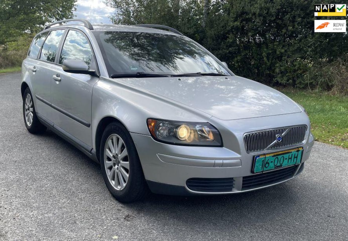 Volvo V50 - 2.4 Automaat Nieuwe APK inruil is mogelijk - AutoWereld.nl
