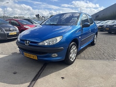 Peugeot 206 - 1.4-16V Gentry AIRCOINRUILMOGELIJK