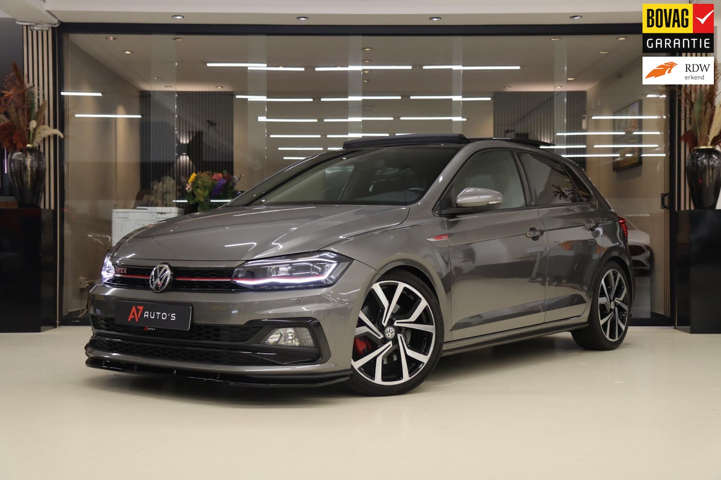 Volkswagen Polo - 2.0 TSI GTI PANO/CARPLAY/STOELVERWARMING/VOL - AutoWereld.nl