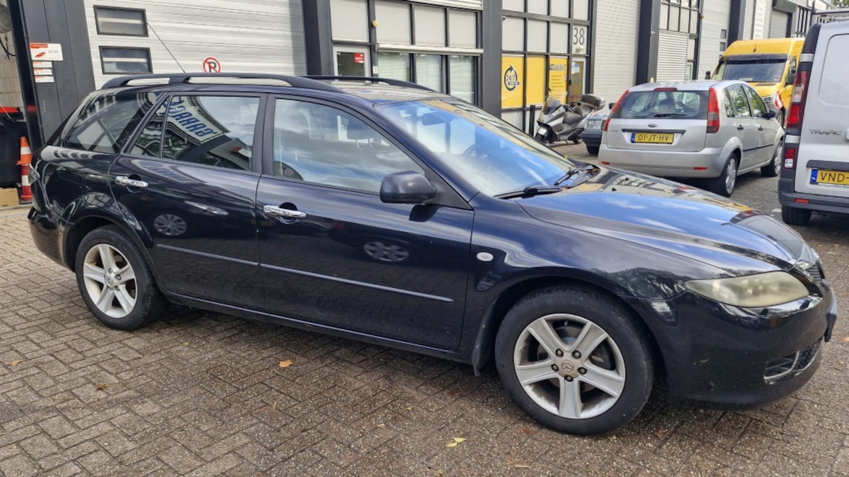 Mazda 6 Sportbreak - 1.8i Touring 1.8i Touring
