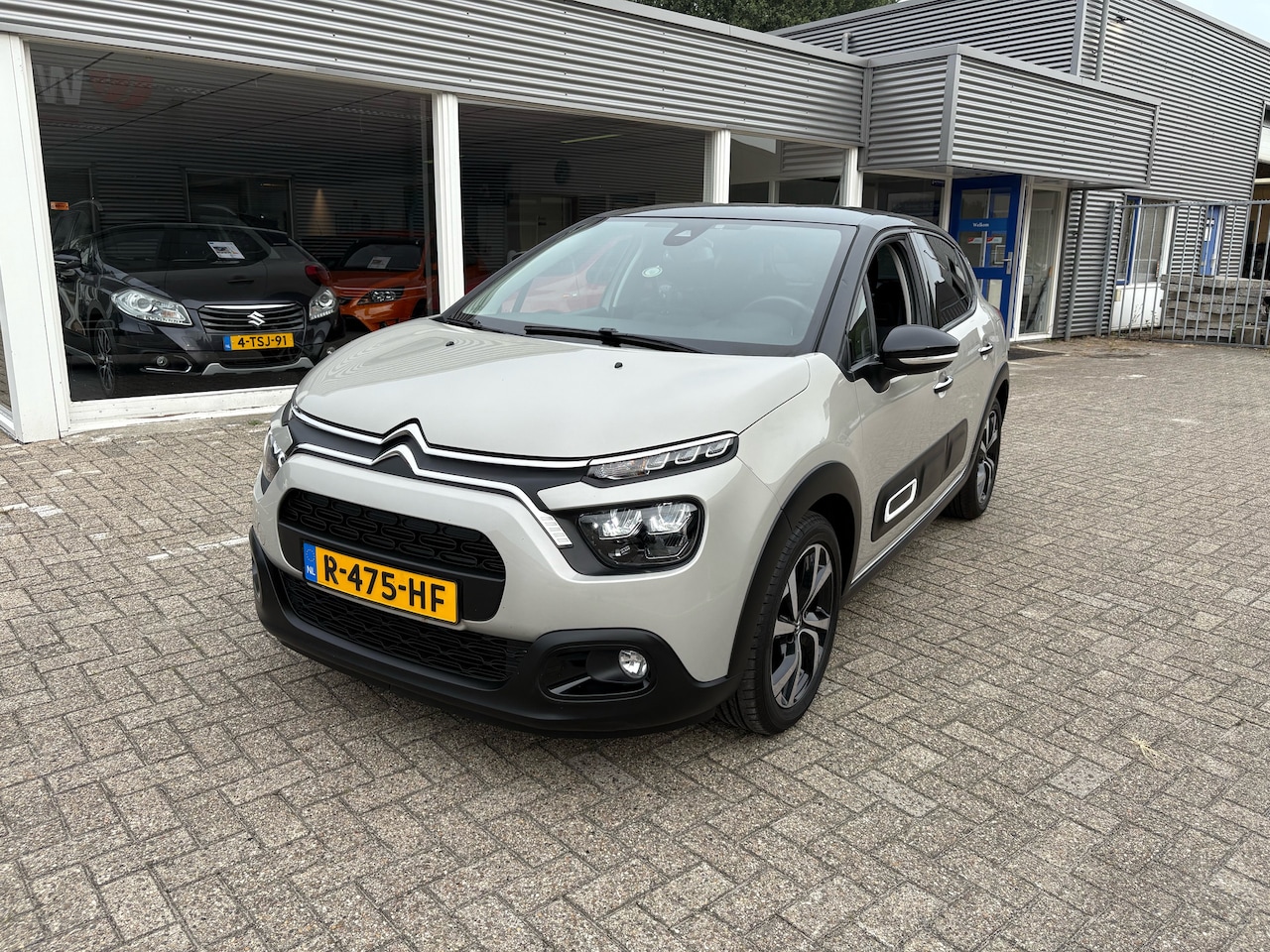 Citroën C3 - 1.2 PureTech Shine 1.2 PureTech Shine, automaat - AutoWereld.nl