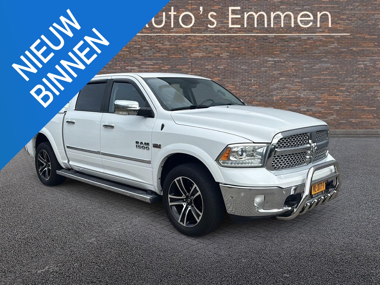 Dodge Ram 1500 - 5.7 V8 4x4 Crew Cab 5'7 Laramie 5.7 V8 4x4 Crew Cab 5'7 Laramie - AutoWereld.nl