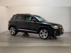 Volkswagen Tiguan - 1.4 TSI R-Line Edition Camera Line-Assist Panoramadak Leder Stoelverwarming