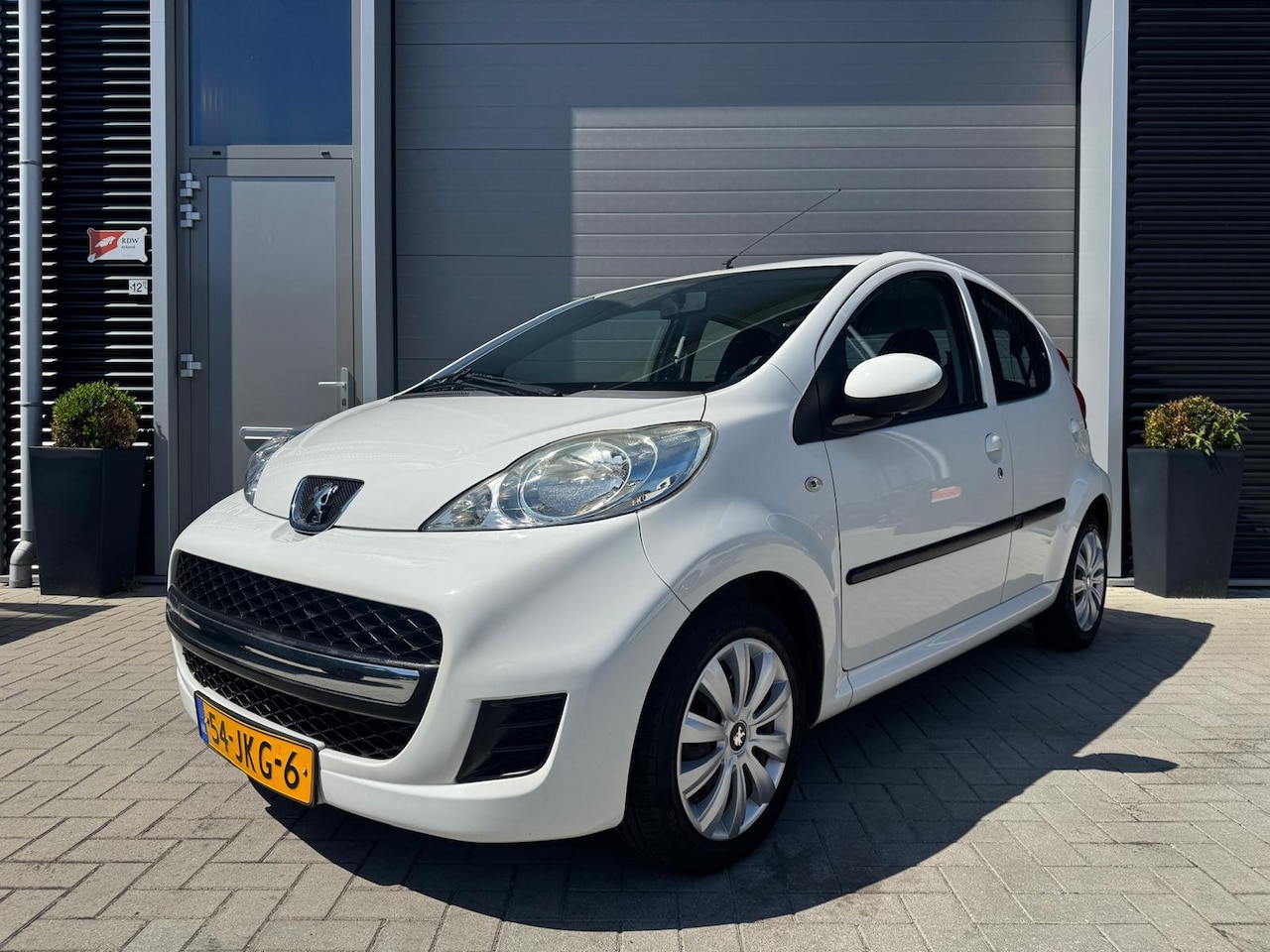 Peugeot 107 - 1.0-12V Sublime/110.000 NAP/APK/Airco - AutoWereld.nl