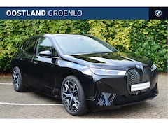 BMW iX - xDrive40 High Executive / Sportpakket / Panoramasdak Sky Lounge / Trekhaak / Soft Close /