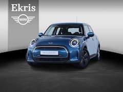 MINI Cooper - 1.5 Classic Navigatie/ Cruise Control/ Parkeersensoren Voor-Achter/ Ambiance verlichting