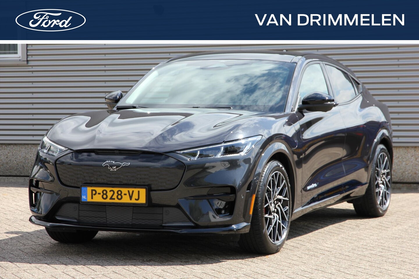 Ford Mustang Mach-E - 98kWh 487PK AWD GT 'Dark Matter Grey' | BREMBO | B&O Premium Audio | Gar. tot 2030. - AutoWereld.nl